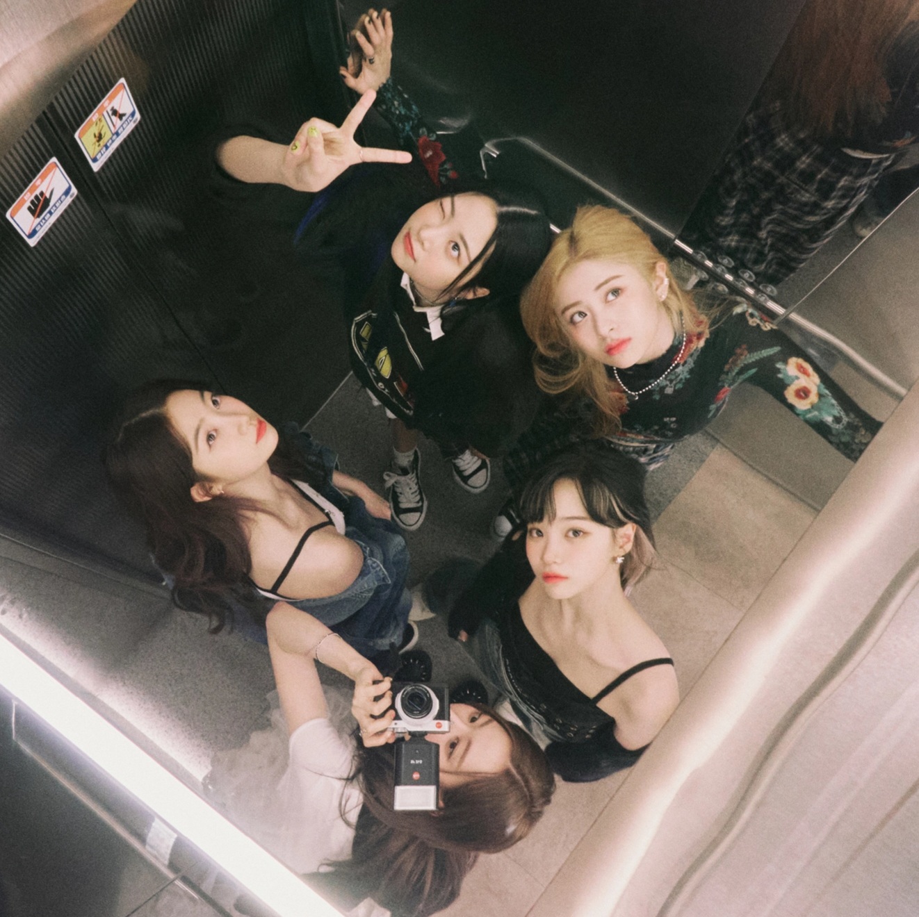 [잡담] 르세라핌 컨포 중 누가봐도 막내인 홍은채ㅋㅋㅋ | 인스티즈