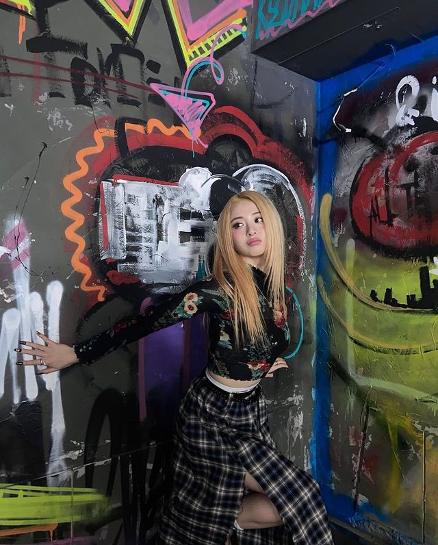 [잡담] 아니 티저 뜨고 르세라핌이 올린 사진 양 봐.. | 인스티즈