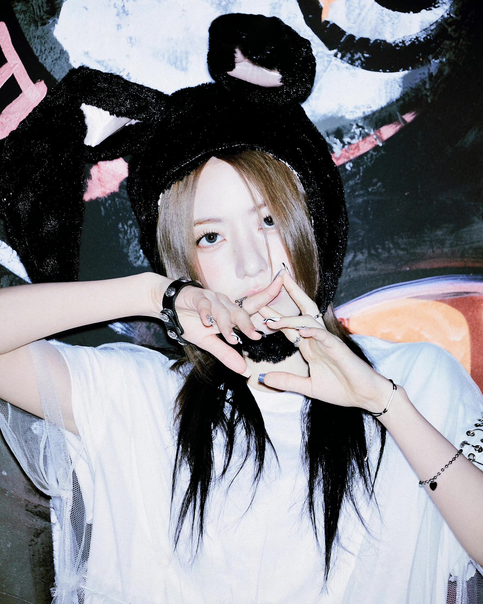 [잡담] 르세라핌 사쿠라 로고지운거 | 인스티즈