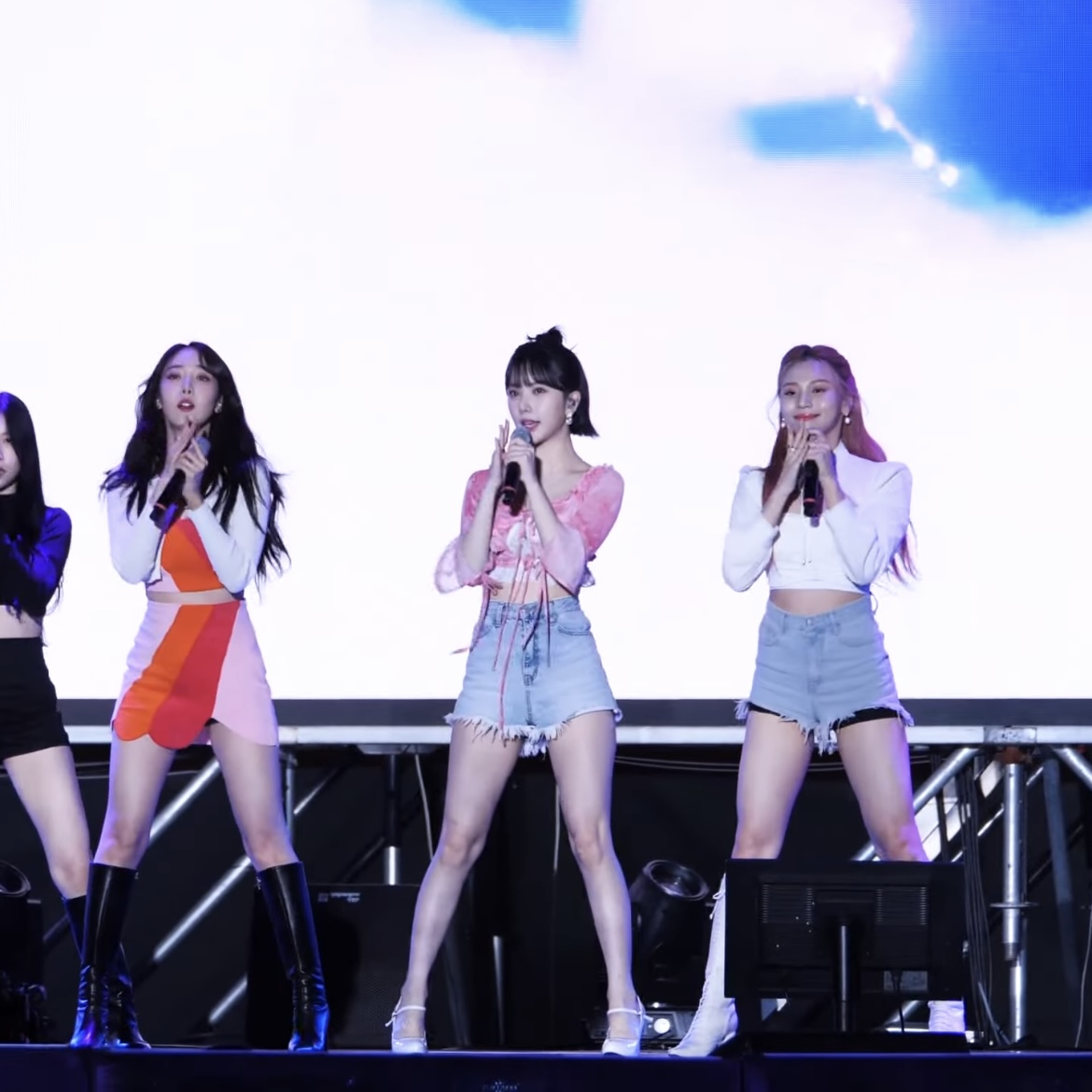 [잡담] 아니 비비지 비율 오진다 | 인스티즈