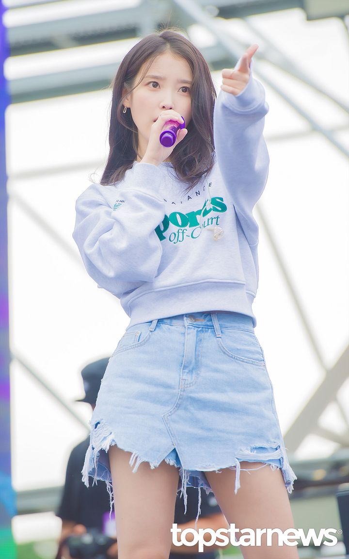 [잡담] 얘들아(0명) 아이유 기사사진 봐 | 인스티즈