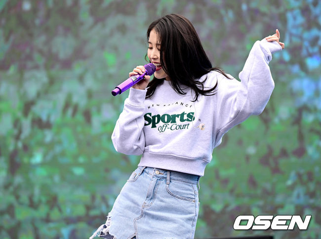 [잡담] 기자들 아이유로 홈마 사진 대결하네 | 인스티즈