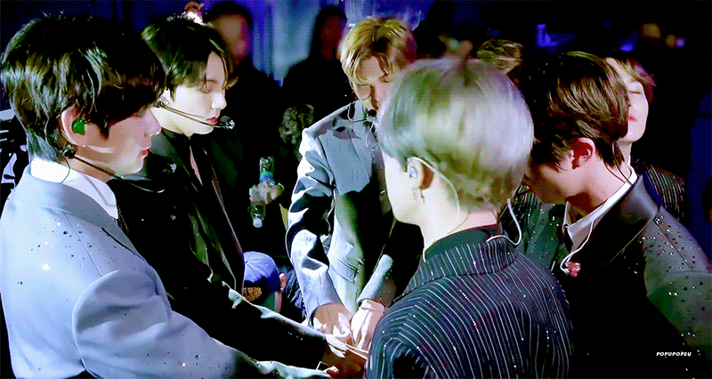 [잡담] 방탄 갠활+군백기 시작될 때 바로 7타투부터 박고 시작함 쓰껄 | 인스티즈