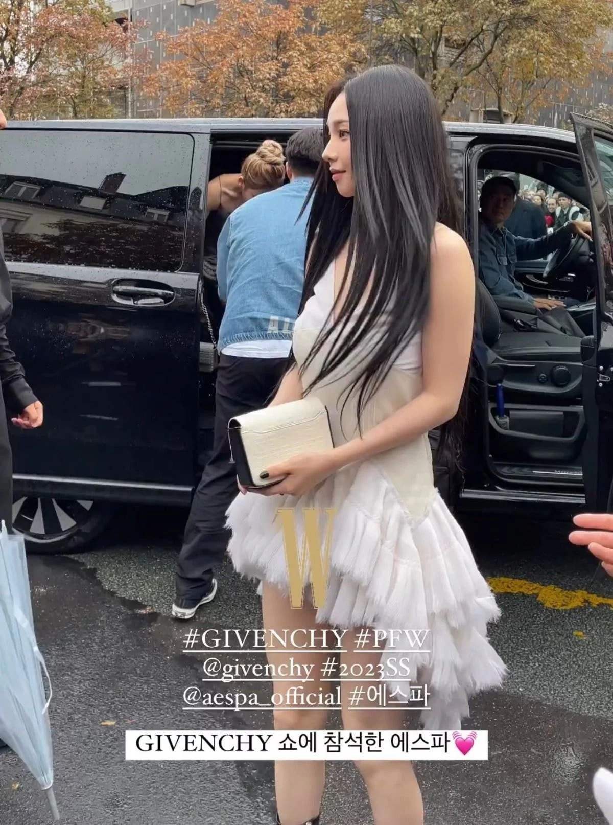 [잡담] 실시간 파리 카리나 미친 거 같음(너무 예쁘다는 뜻 | 인스티즈