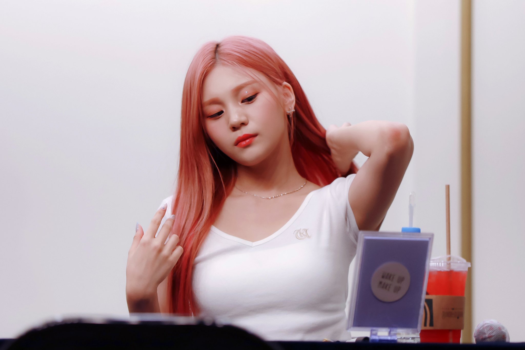 [잡담] 엄지 이 사진 진짜 레전드로 이쁨 | 인스티즈