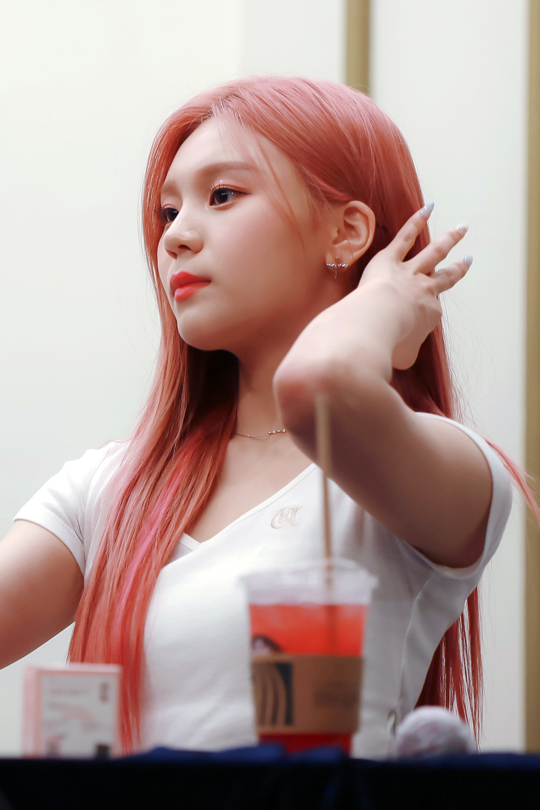 [잡담] 엄지 이 사진 진짜 레전드로 이쁨 | 인스티즈