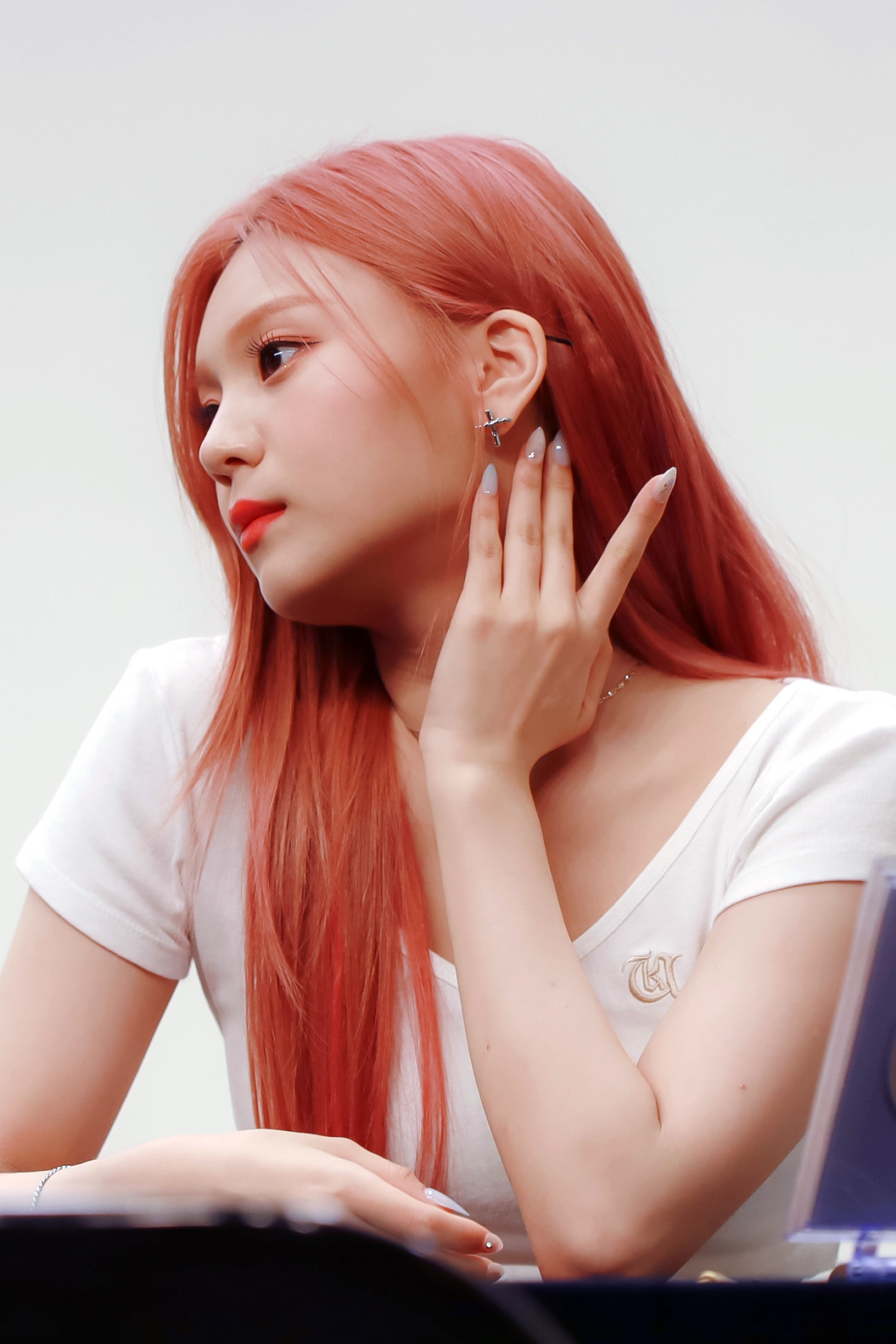 [잡담] 엄지 이 사진 진짜 레전드로 이쁨 | 인스티즈