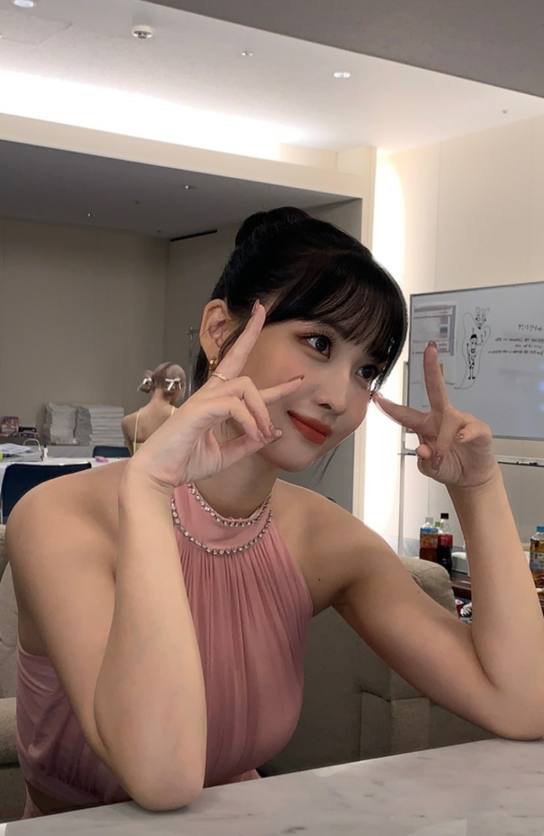 [잡담] 모모는 흑발이 진짜 예쁜 거 같음 | 인스티즈