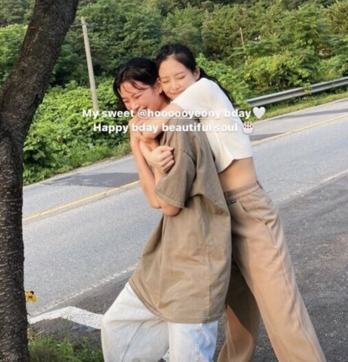 [잡담] 제니 정호연 같은비행기 타고 파리갔나봐 | 인스티즈