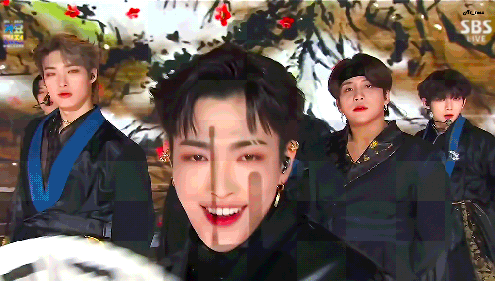 [잡담] 어떤 아이돌이 자기 사진 전시회 홍대에서 하기로 정한 이유 | 인스티즈