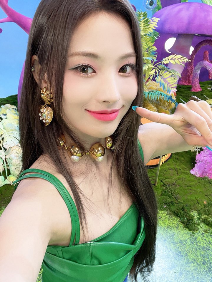 [잡담] 이쯤되서 털어보는 최지니 셀카 (미친다 아주...) | 인스티즈