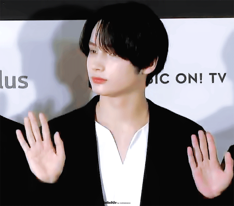 [잡담] 투바투 지금 이 무대를 21,22,23,24들이 부른다는거지 | 인스티즈