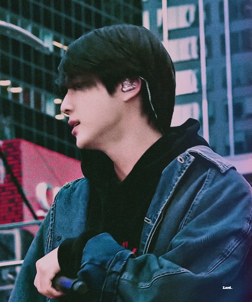 [잡담] 곧 겨울이니 꺼내보는 뉴욕 타임스퀘어 방탄 진... | 인스티즈