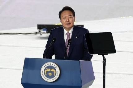 尹대통령 "북한, 지금이라도 비핵화 전환하면 경제 지원 의향" | 인스티즈