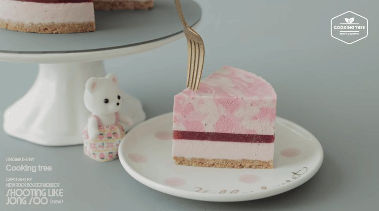 노오븐 딸기 치즈케이크 만들기.gif | 인스티즈