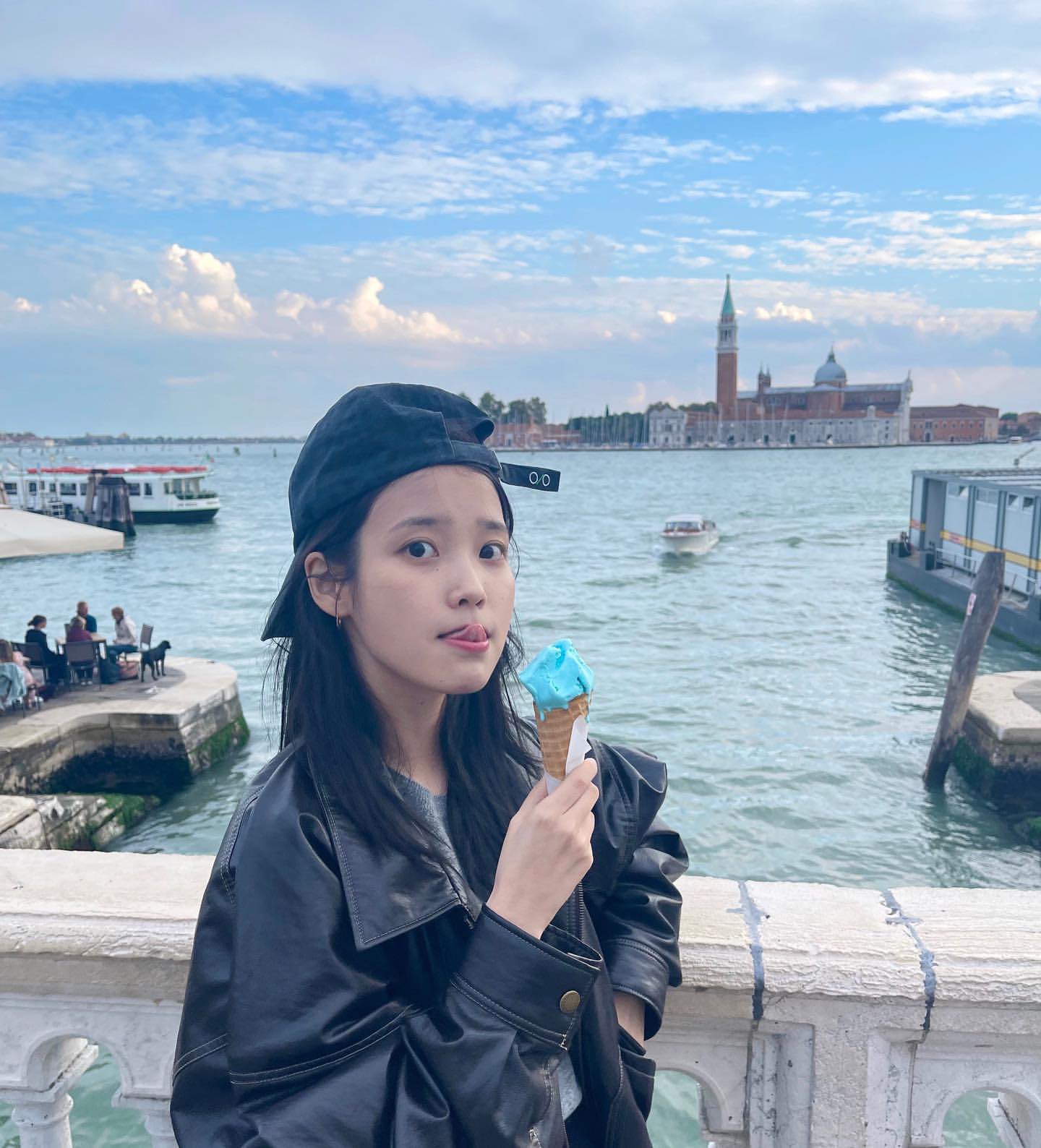 [잡담] 아이유가 이탈리아 여행 사진 풀어줌 ㅠㅠ💜 | 인스티즈