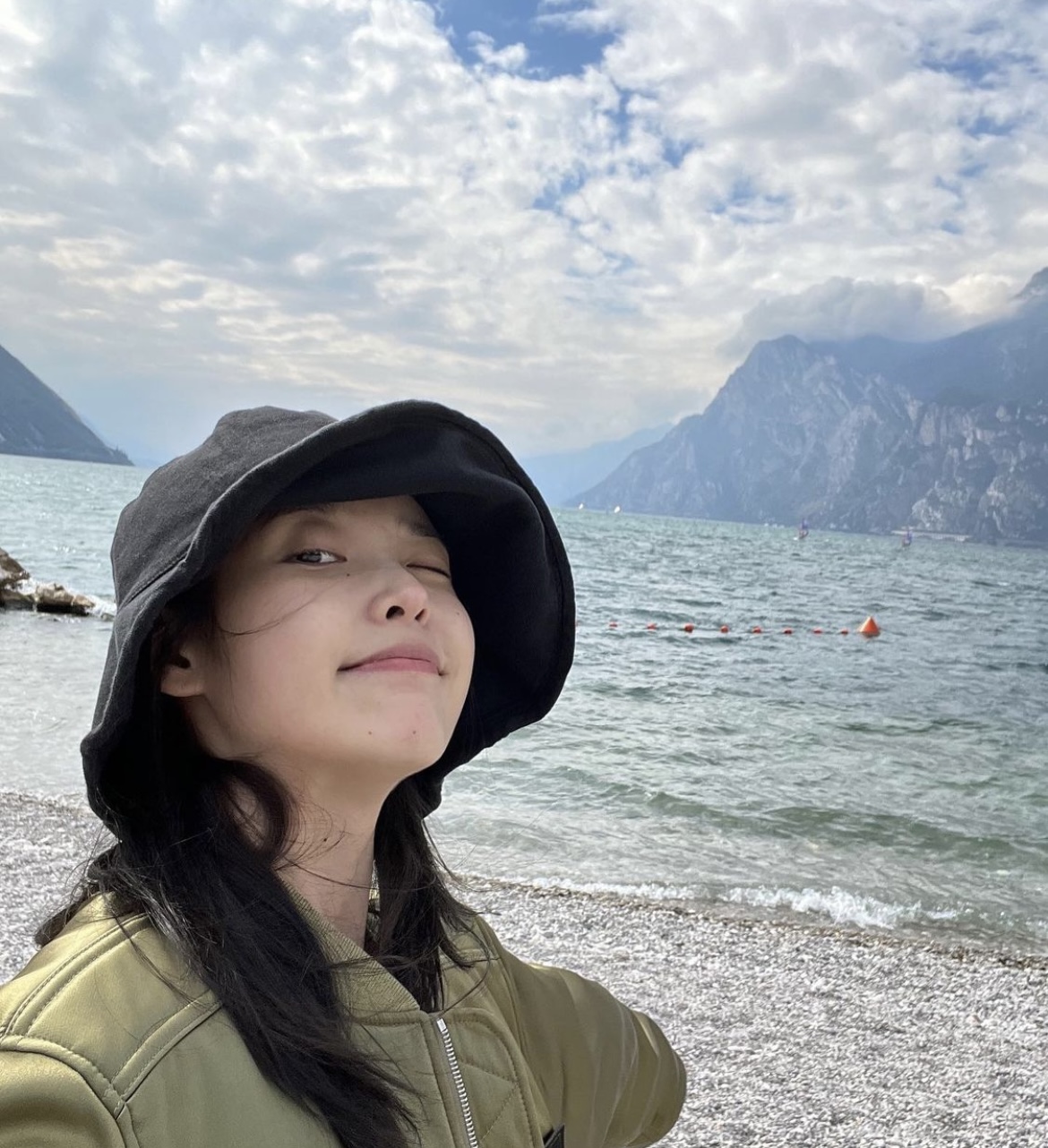 [잡담] 얘들아(0명) 아이유 여행사진 봤니 | 인스티즈