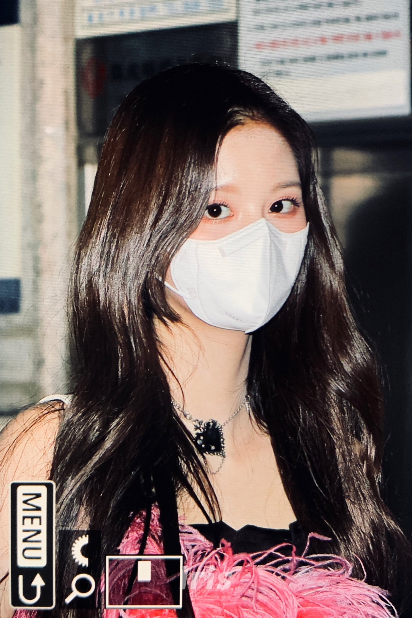 [잡담] 이 프리뷰 설윤 얼굴작은거 확 체감된다 | 인스티즈