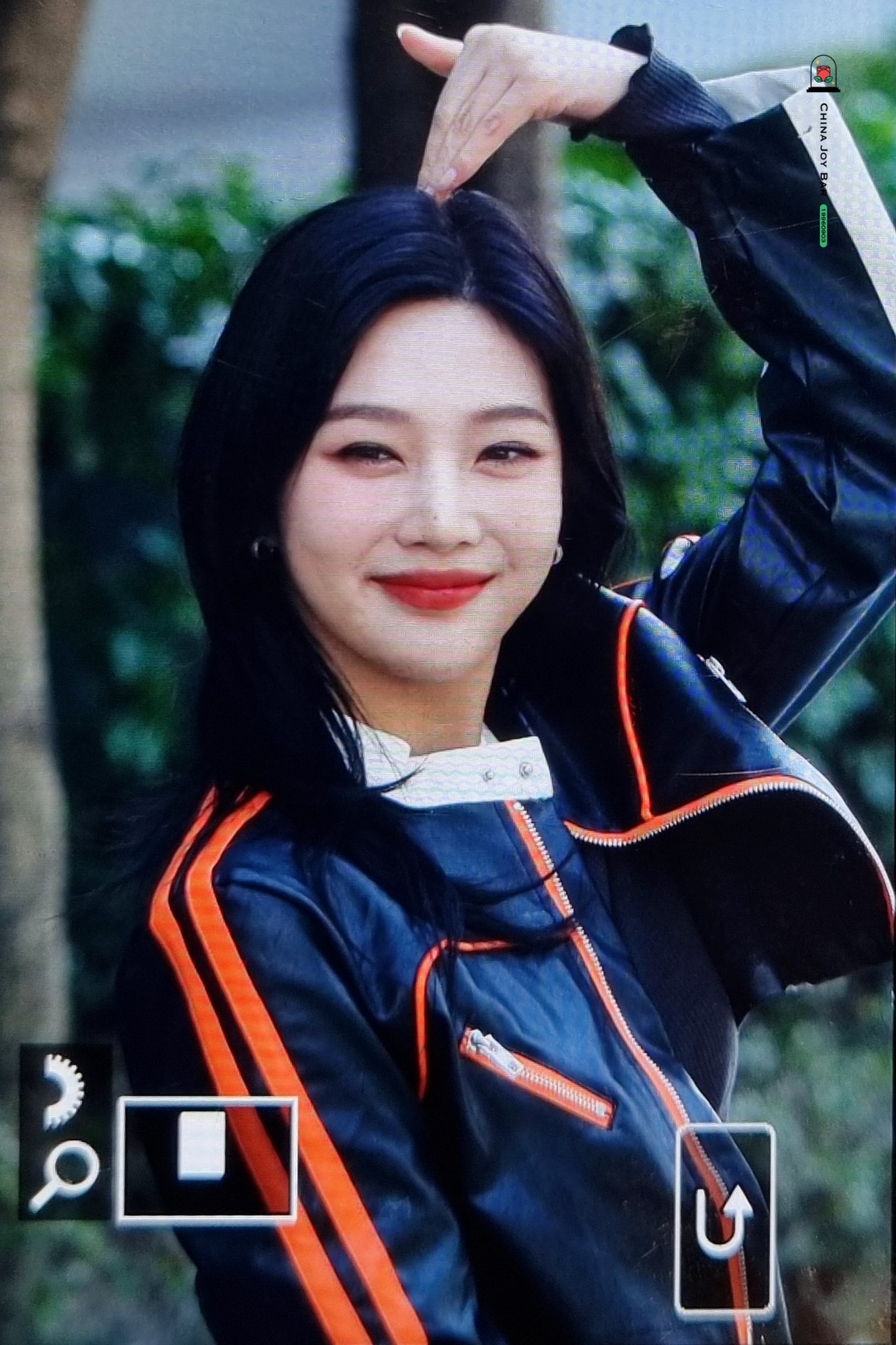 [잡담] 조이 새 헤어스타일 그냥 조이 얼굴이 다했어.......머리 자체는 쏘쏘인데 얼굴이 완벽하다 | 인스티즈