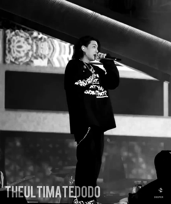 [잡담] 슈가 무대할 때 내가 좋아하는 것들... | 인스티즈