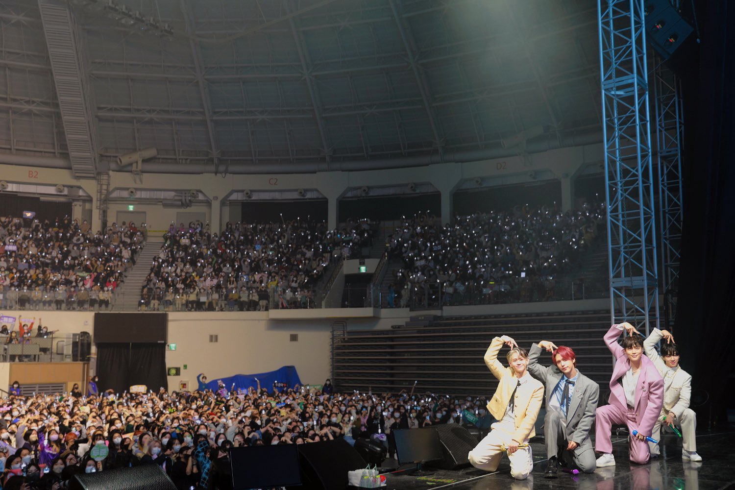 [잡담] 누가 하이라이트한테 체리피스 그렇게 하는거 아니라고 알려주라... | 인스티즈