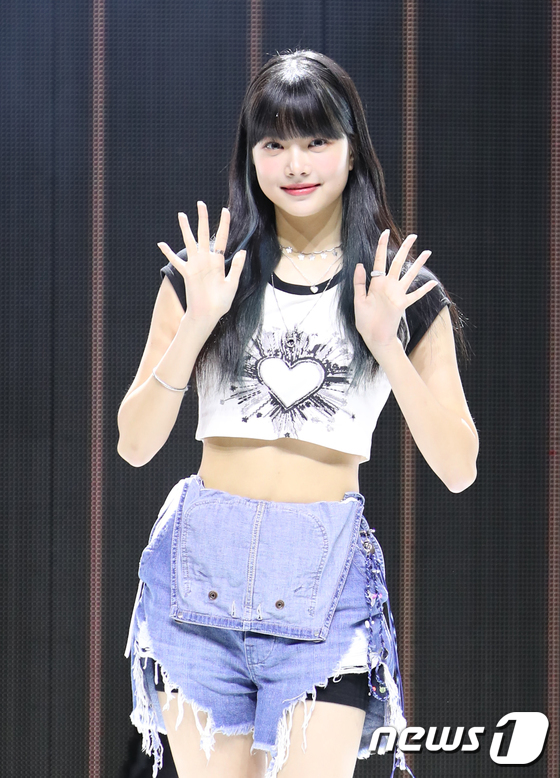 [미디어] 르세라핌 오늘 기자쇼케 기사사진 📷 | 인스티즈