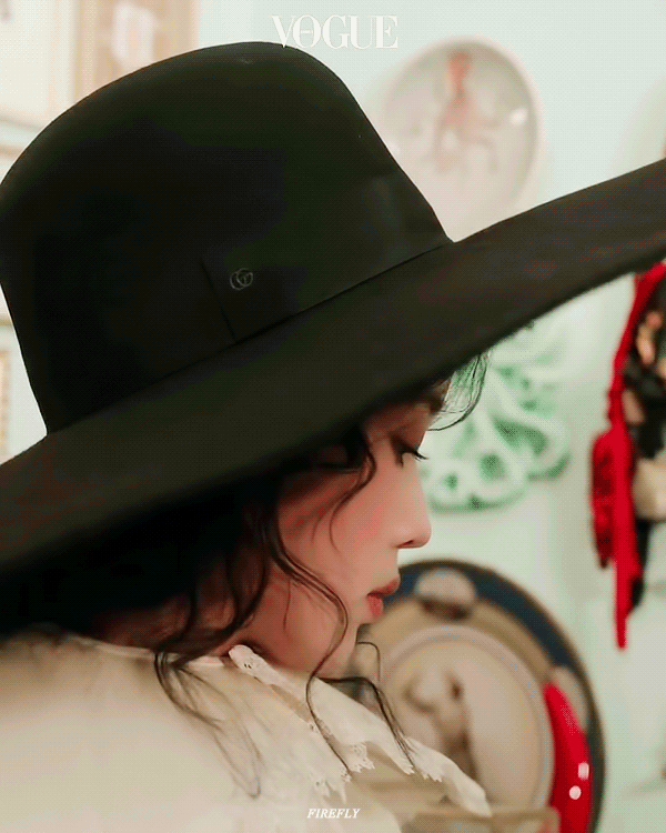 [잡담] 아이유 보그 ㄹㅇ 명화같다 | 인스티즈