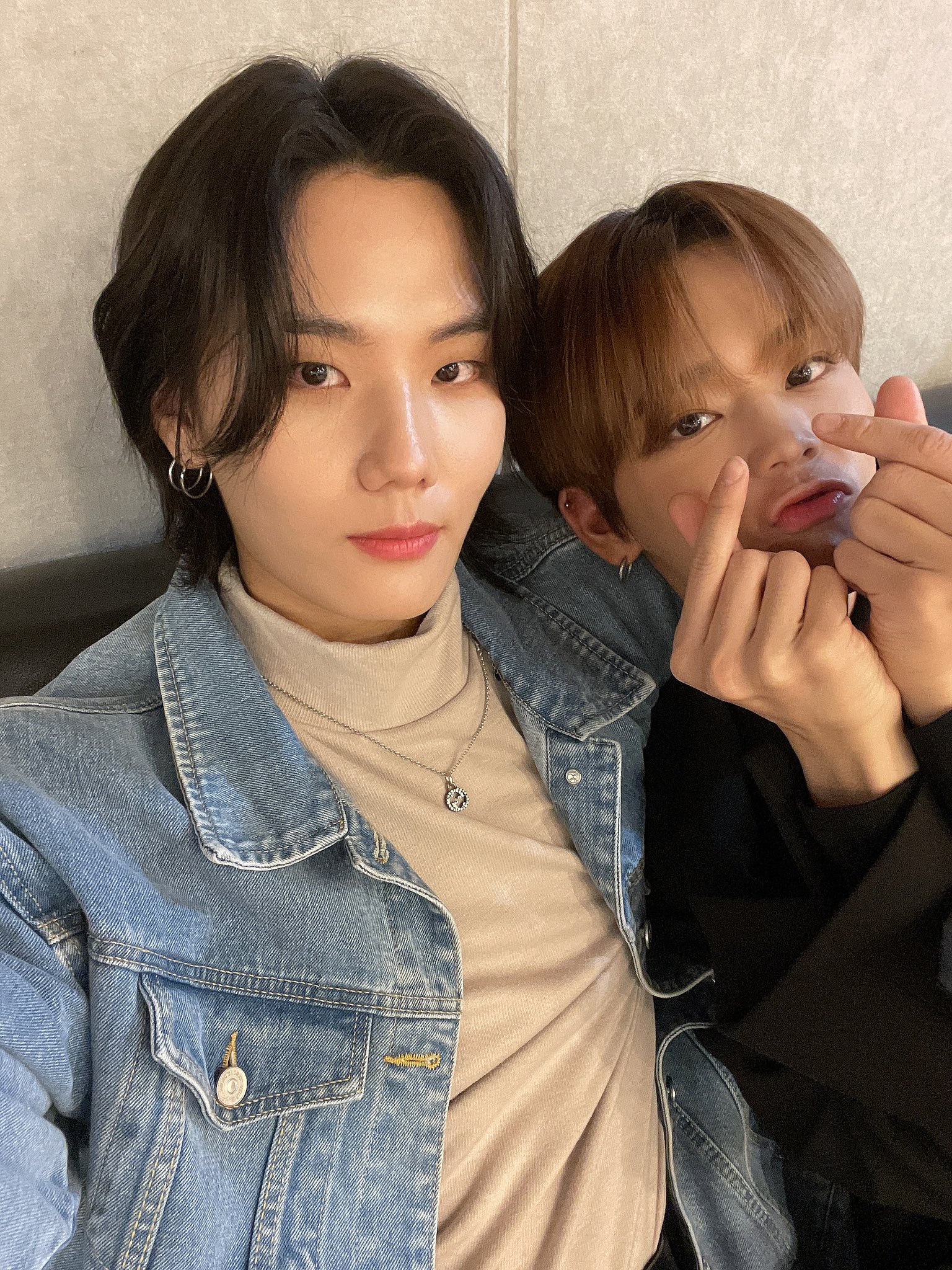 [잡담] 아니 둘이 왜케 잘어울려 | 인스티즈