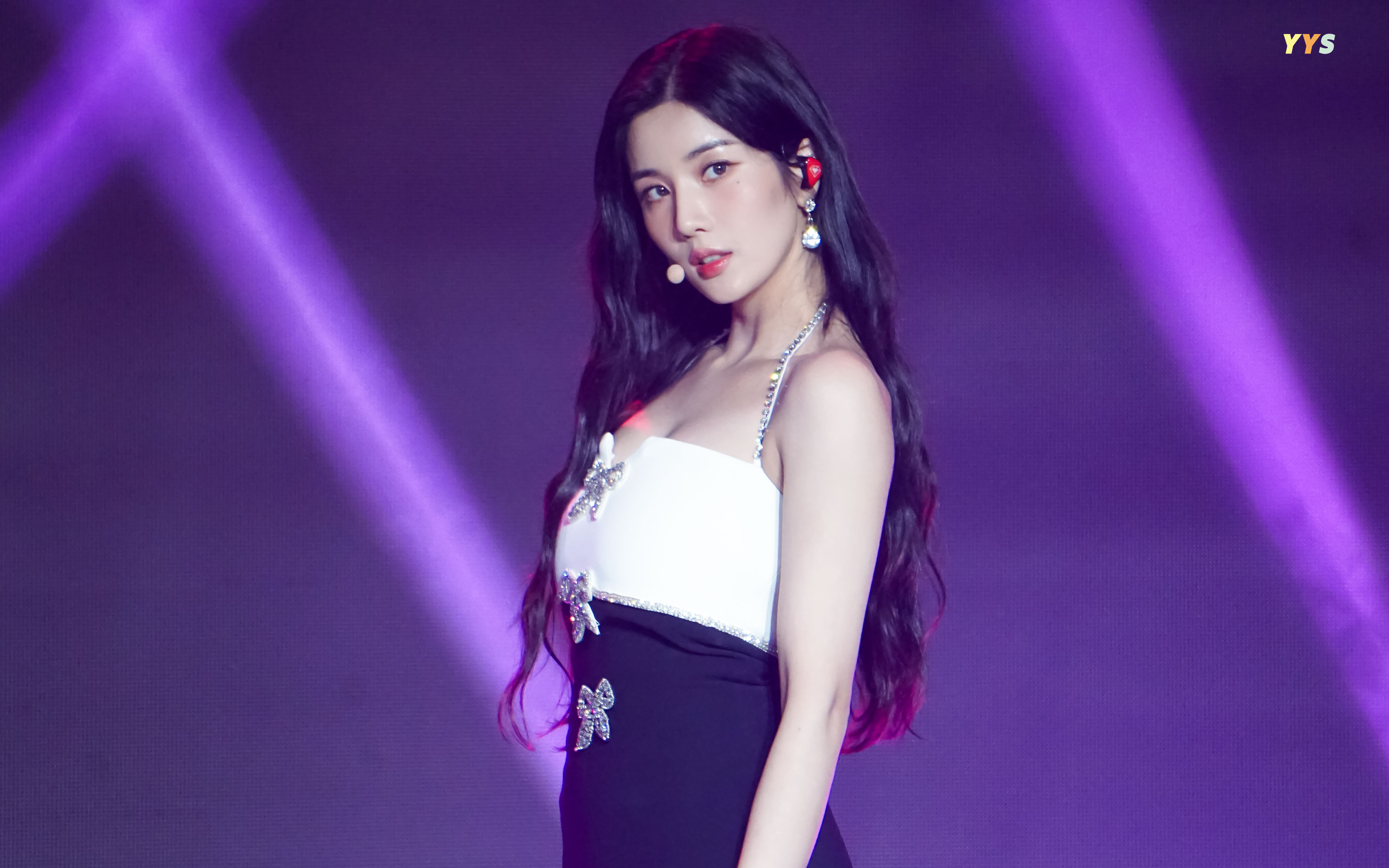 [잡담] 유독 뭔가 고양이 같다는 여돌 쇼케이스 수록곡 무대 | 인스티즈