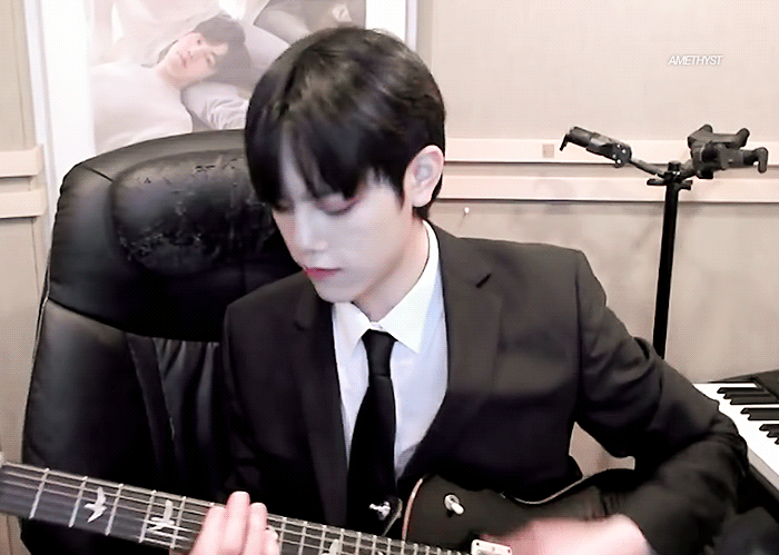 [잡담] 나 ,, 기타치는 남자가 너무 좋아 ,, 🥹🥹 | 인스티즈