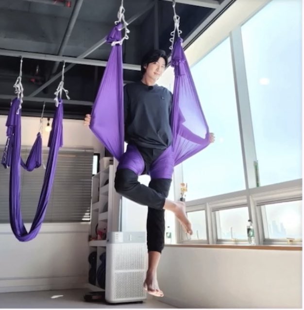 [잡담] 와 알엠 플라잉요가 사진 | 인스티즈