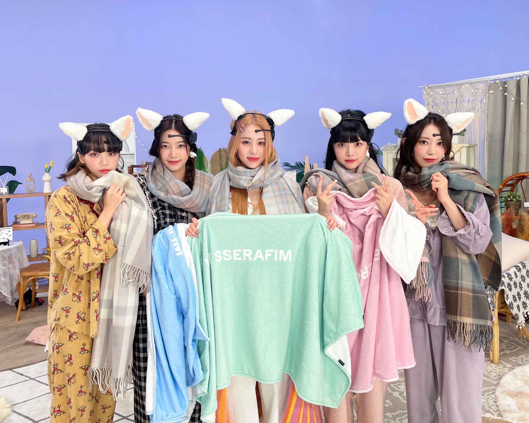 [잡담] 르세라핌 단체사진의 분위기가 좋아.. | 인스티즈