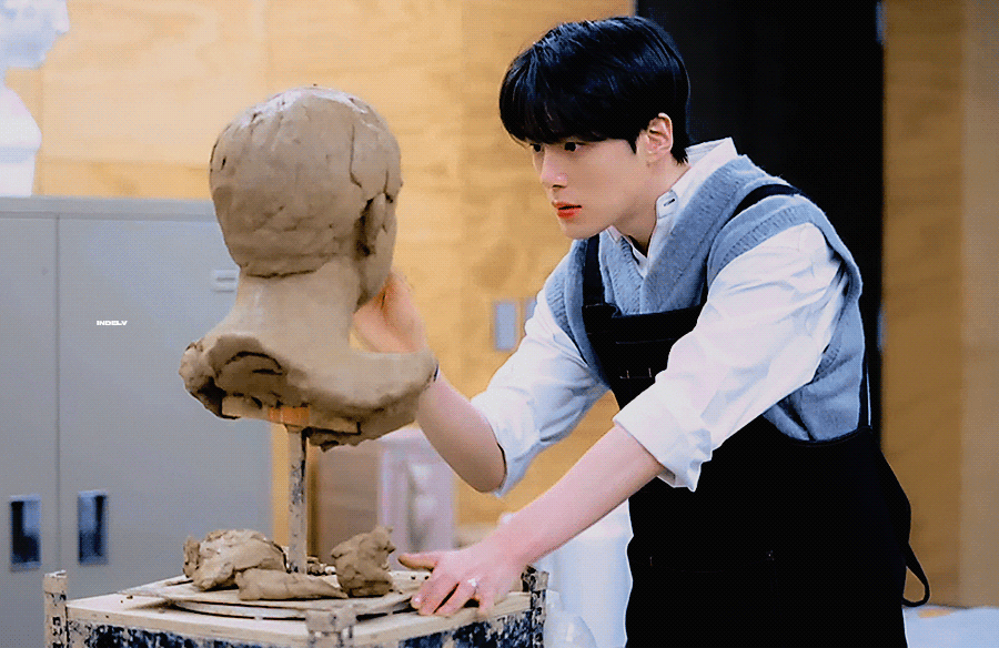 [잡담] 자기 얼굴이 조각이면서 조소과 다니는 그선배.. | 인스티즈