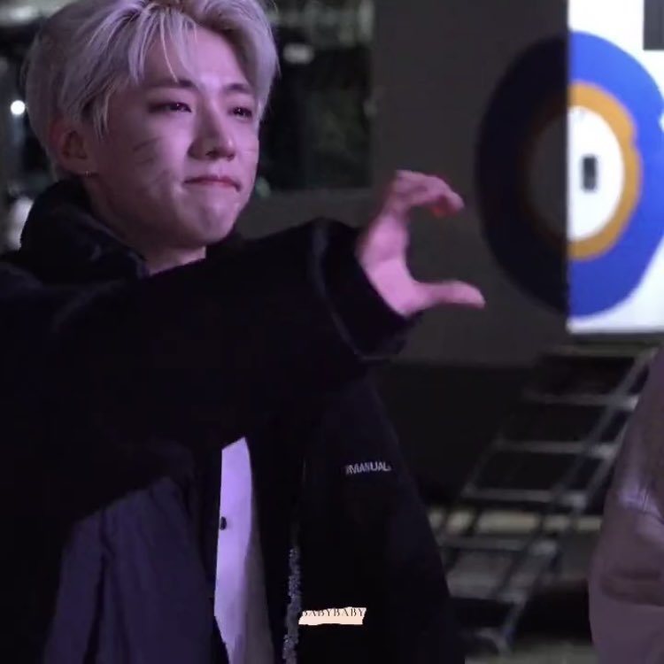 [잡담] 재찬이 우는 건 맘 아픈데 진짜 이쁘다... | 인스티즈