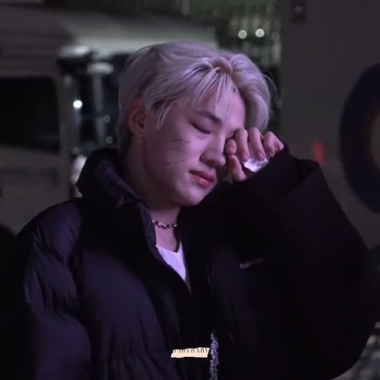 [잡담] 재찬이 우는 건 맘 아픈데 진짜 이쁘다... | 인스티즈