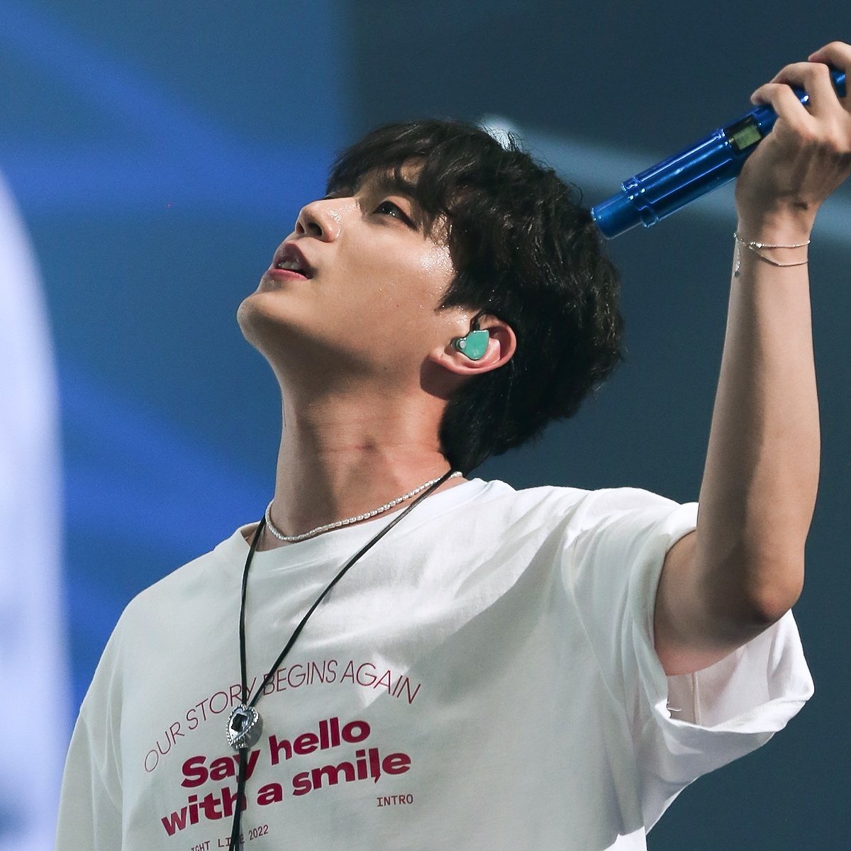 [잡담] 얼굴 하나로 주기적으로 초록글 가는 대단한 사람 | 인스티즈