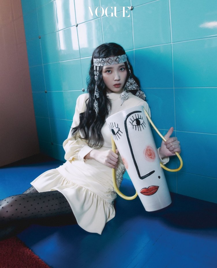 [잡담] 아이유 보그 11월호 | 인스티즈