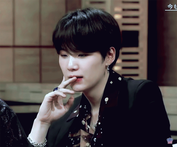 [잡담] 머글일때 주변에 슈가 좋아하는 친구들이 왜이렇게 많나 생각했는데 | 인스티즈