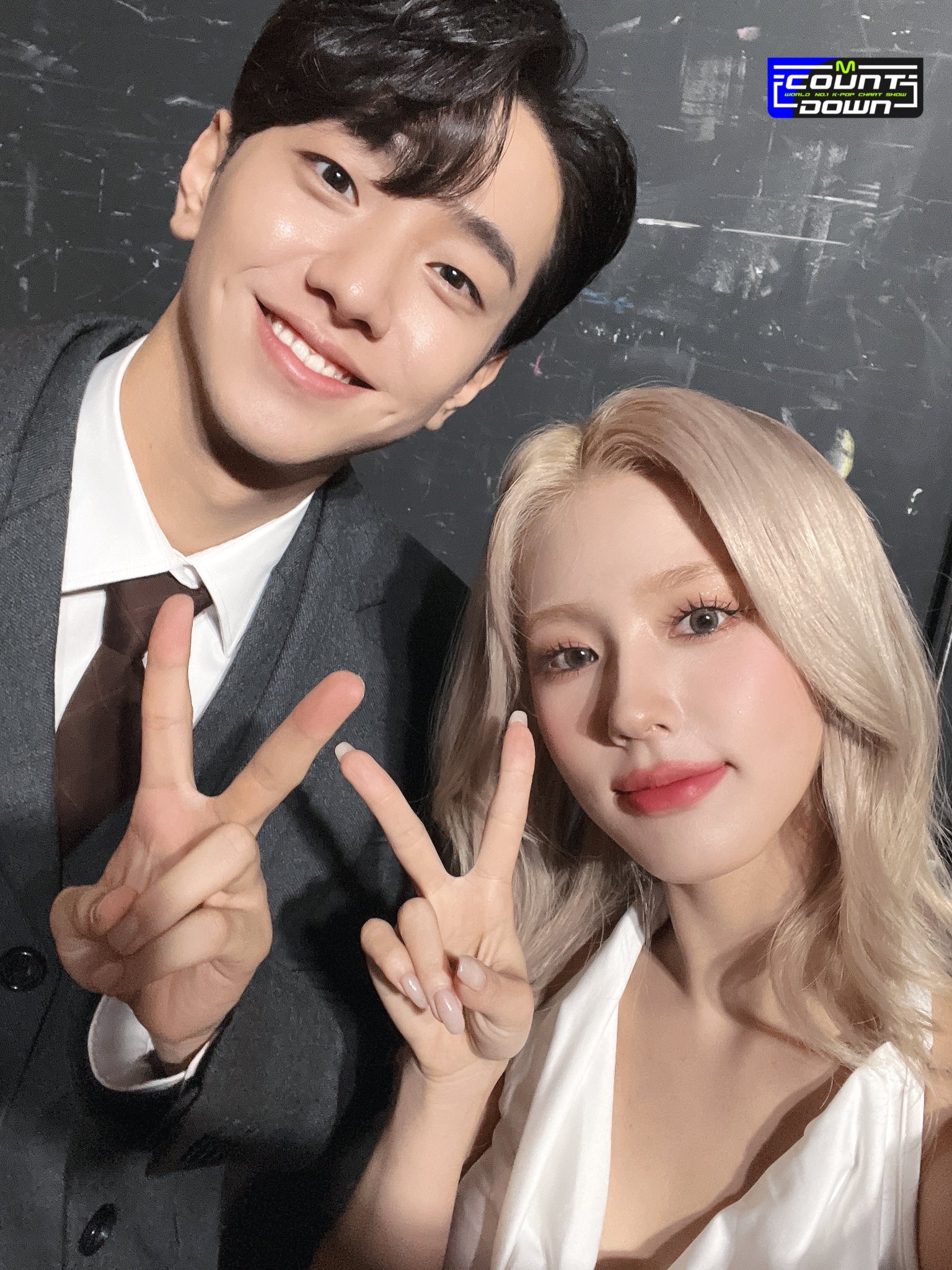 [잡담] 오늘 미연이랑 남윤수 셀카 잘 나온 듯 | 인스티즈