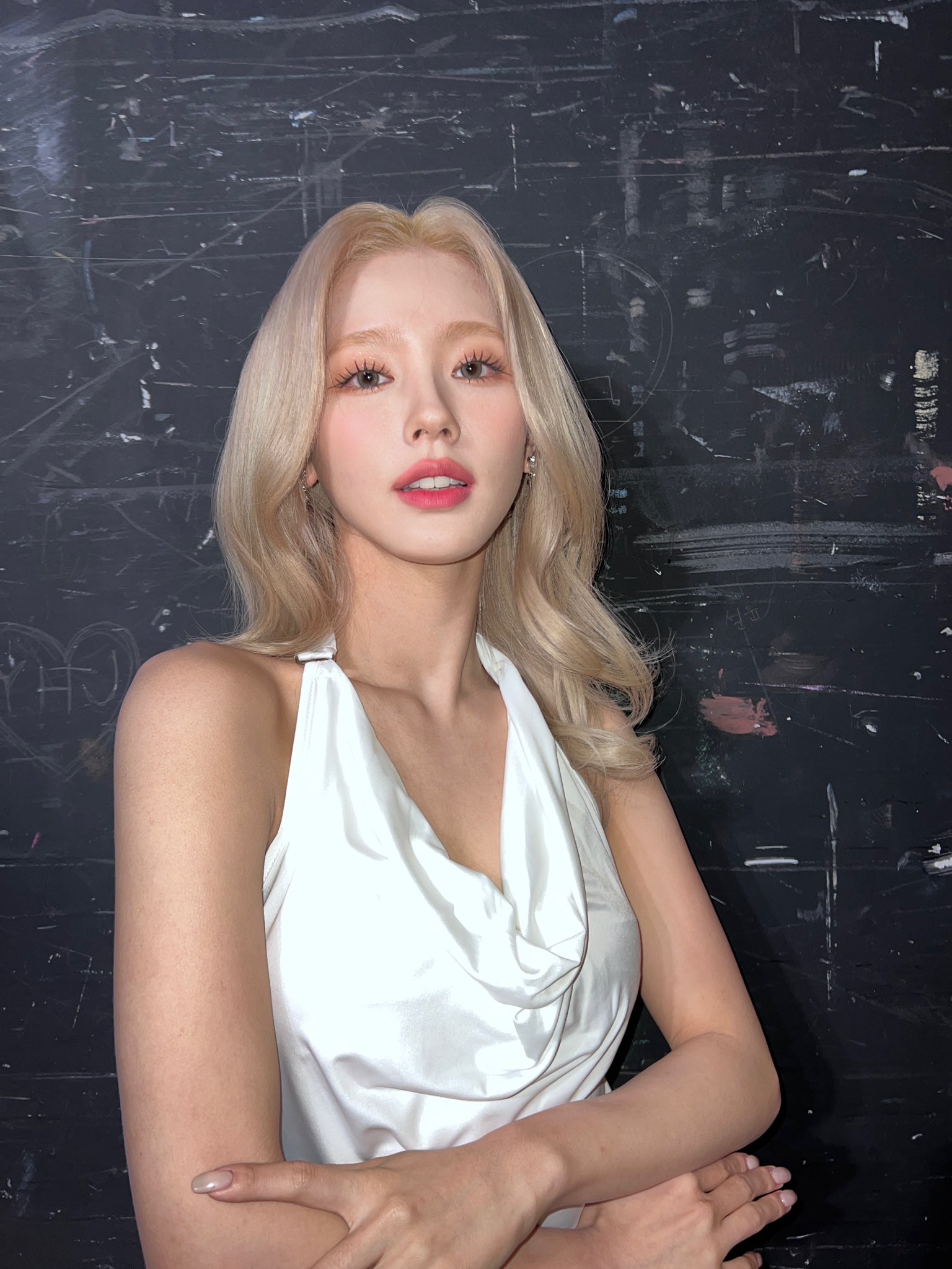 [잡담] 엠카 미연이 의상 진짜 여신같애 | 인스티즈