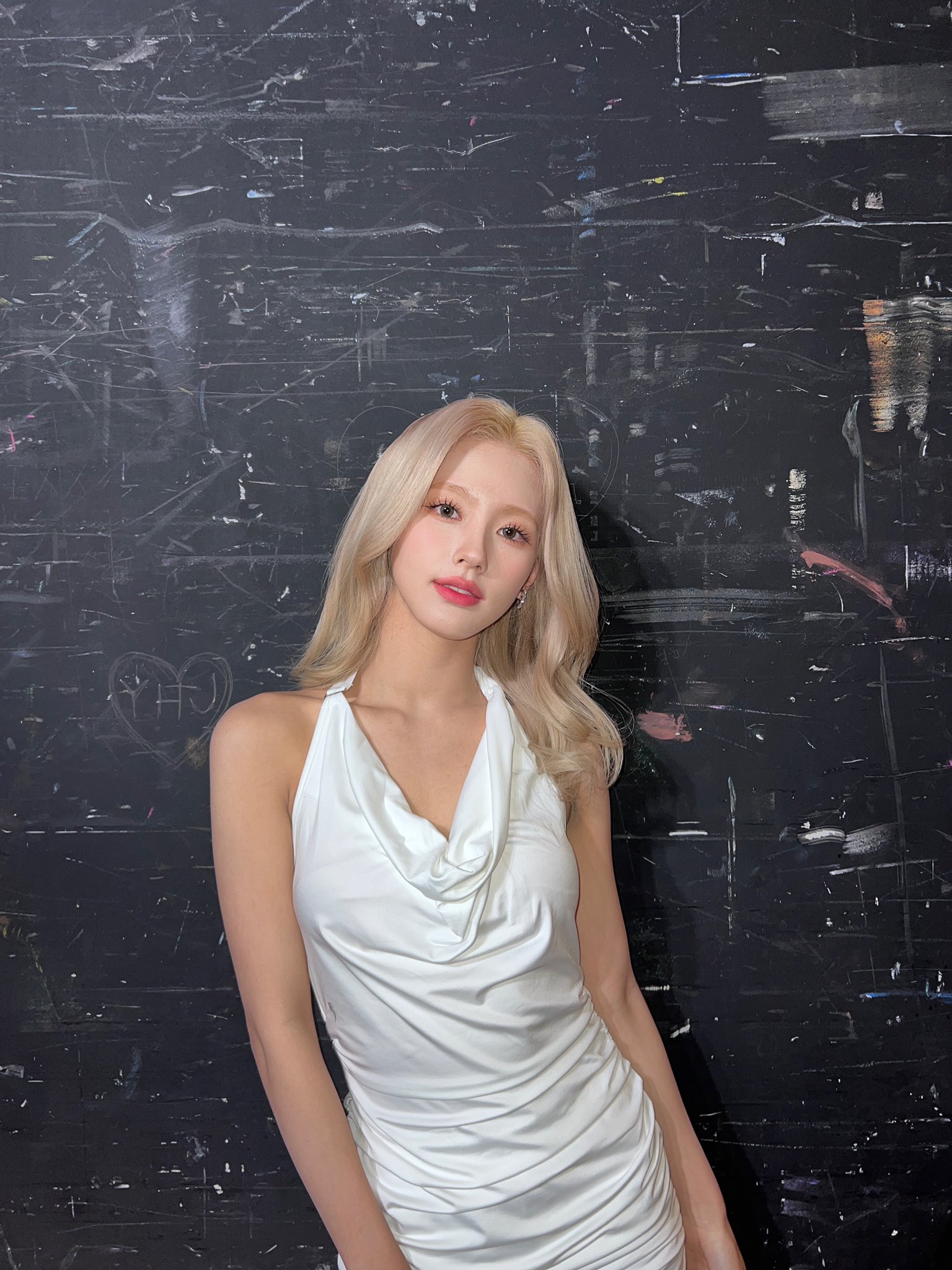 [잡담] 엠카 미연이 의상 진짜 여신같애 | 인스티즈