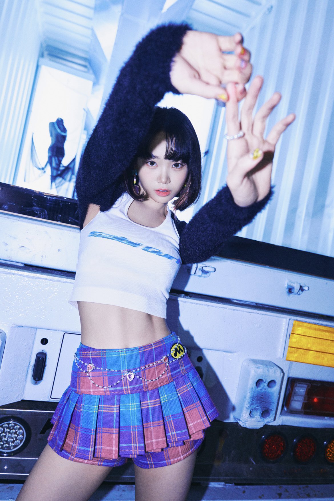 [잡담] 김채원 복근 진짜 장난 없다... | 인스티즈