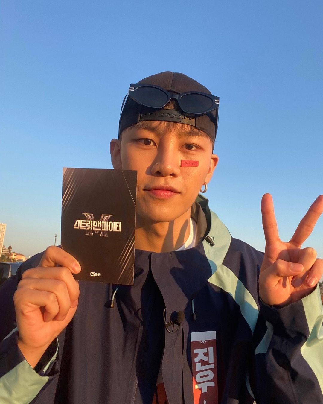 [잡담] 엠비셔스 진우 진짜 까리하게 생겼다.. | 인스티즈