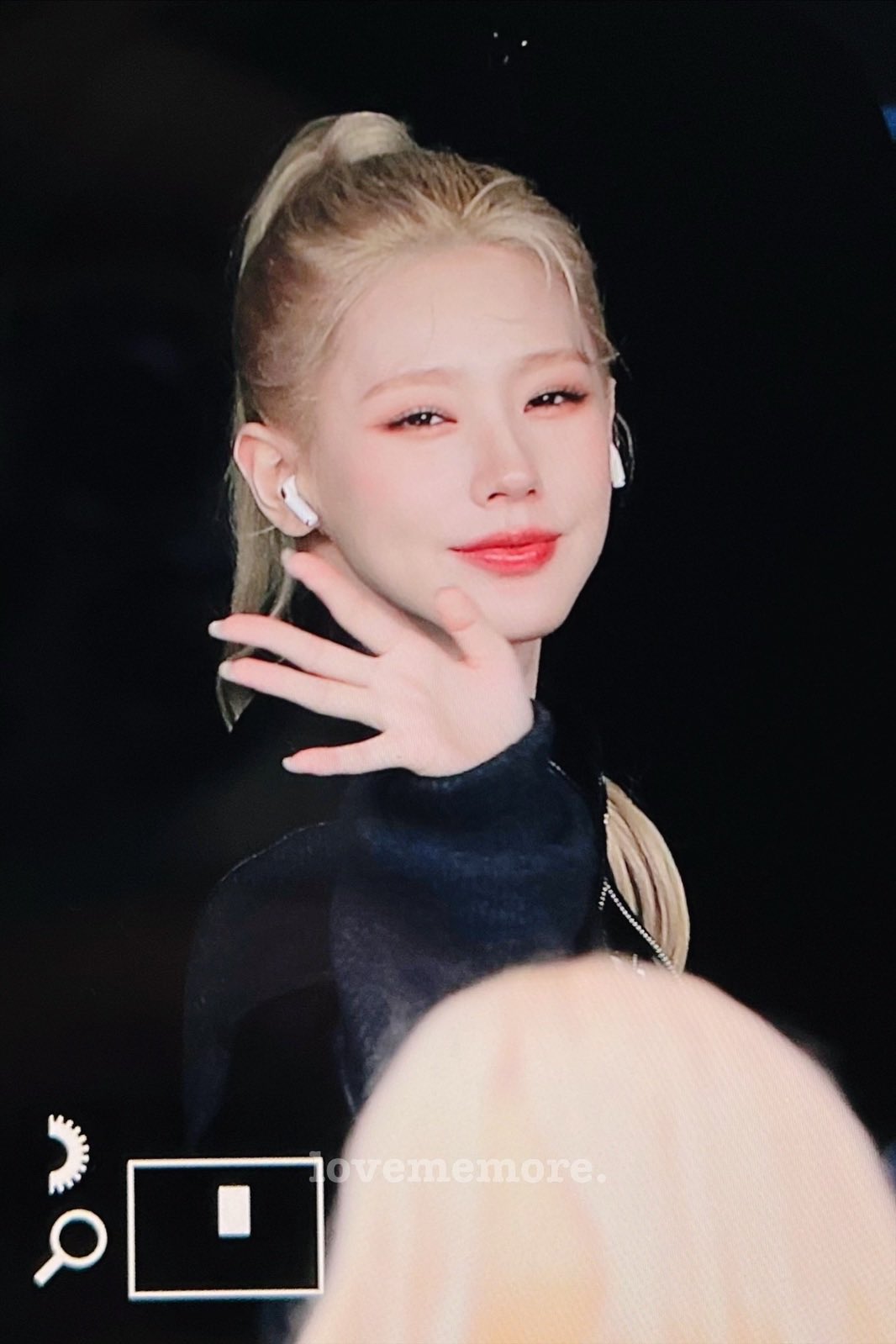 [잡담] 아니 조미연 자다 일어나서 눈 못뜨는건데 이렇게 예뻐도 됨? | 인스티즈