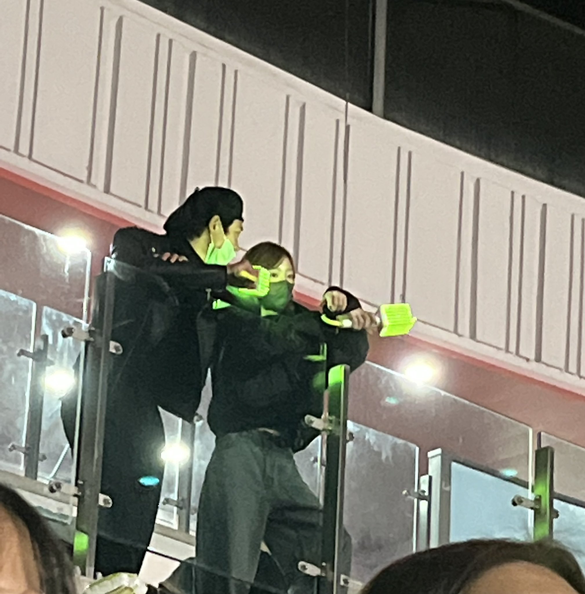 [잡담] 태연이랑 민호 콘서트 관람하는거 왤케 본새나냐 | 인스티즈