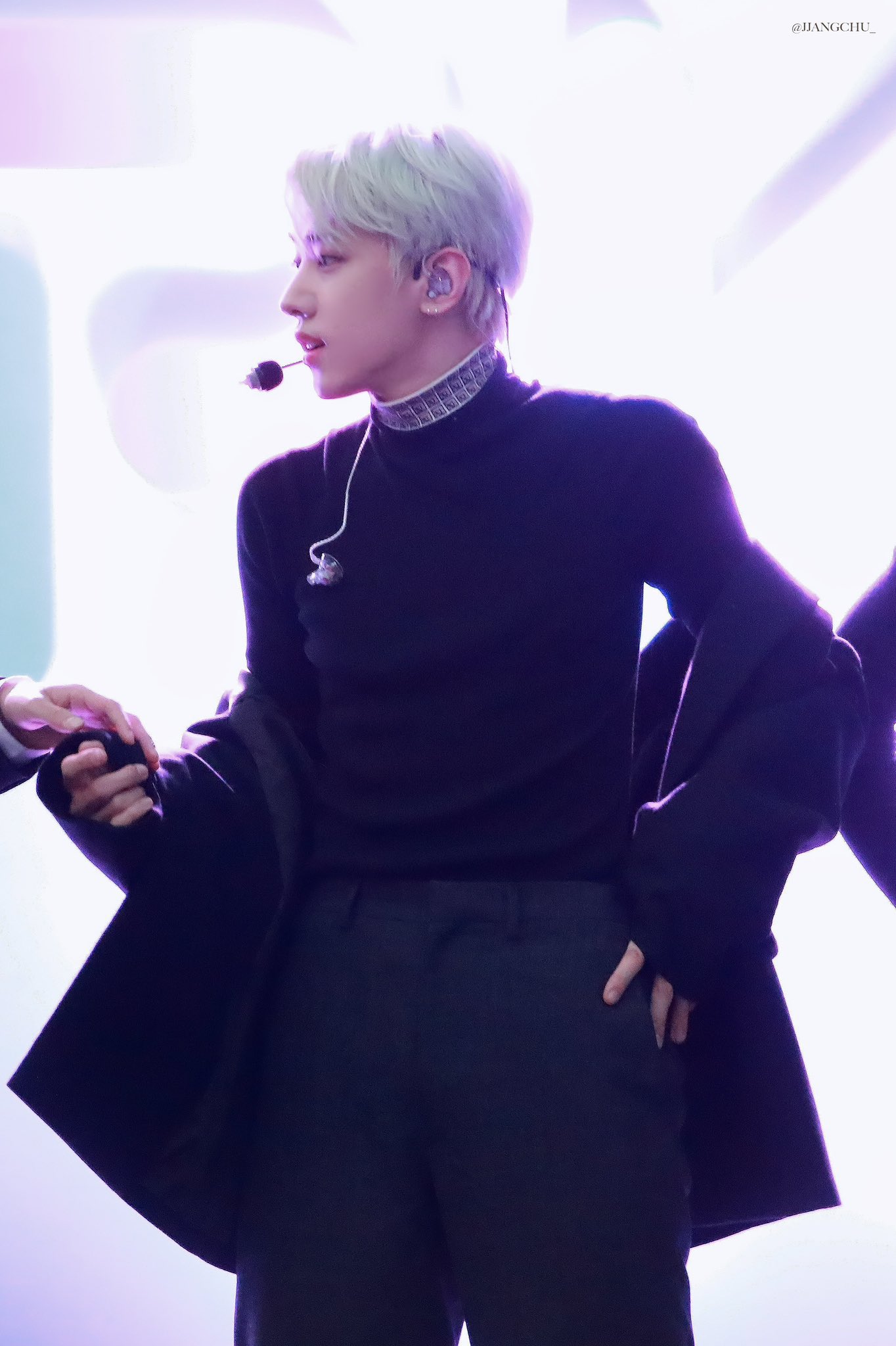 [잡담] 재찬이 어깨 너무 좋다.... | 인스티즈