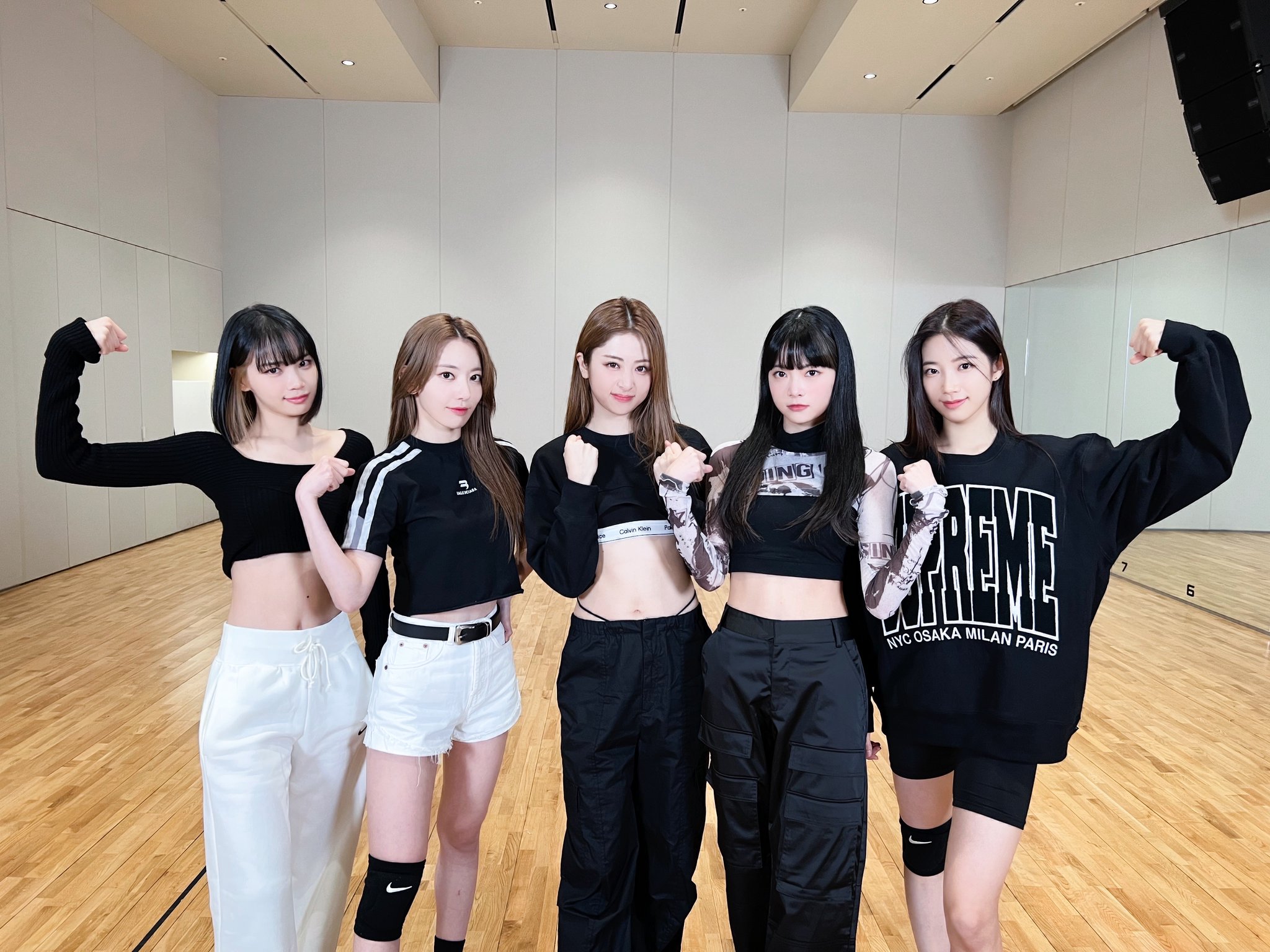 [잡담] 르세라핌 윤진 안무영상 바지 어디껀지 아는 사라뮤ㅠㅠ | 인스티즈