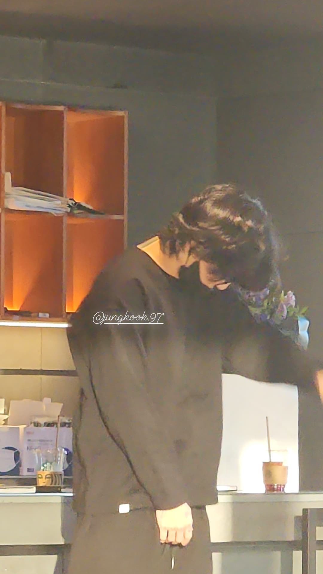 [잡담] 방탄 왜 알엠 작업실에 모여있지 | 인스티즈