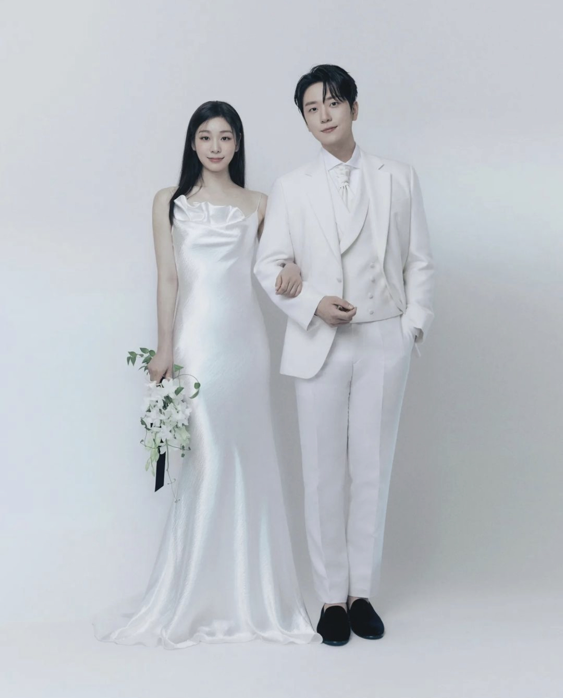 [잡담] 연느 고우림 진짜 비슷한 그림체에서 나오는 안정감이 있다.. | 인스티즈