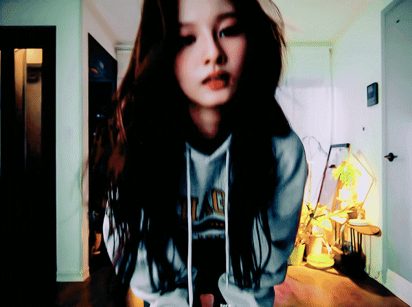 [잡담] 설윤도 자기 예쁜거 아나봐 | 인스티즈